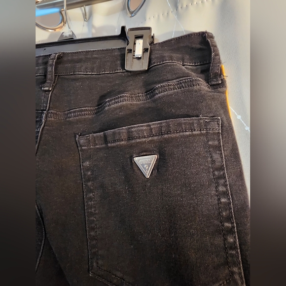 Guess Jeans - Picture 4 of 5